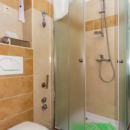 בית הארחה Song