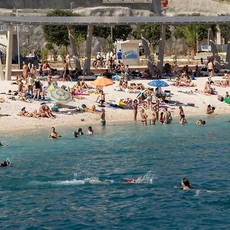 Song בית הארחה 4*