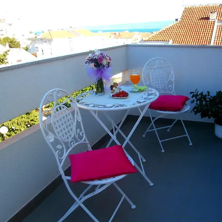 בית הארחה Song 4*